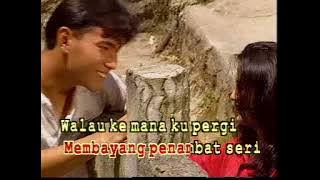 1318       Wajahmu Di Mana mana          Azlina Aziz                                           L