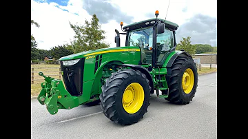 Kolik HP má traktor John Deere 8360R?