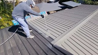 Spraying A Metal Roof with Reflective Paint to Cool the House 3°C