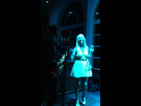 Lisa singing at the Hyatt-Indian Wells