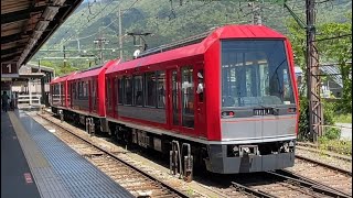 箱根登山鉄道3000形3101編成&3001編成　強羅駅入線シーン。