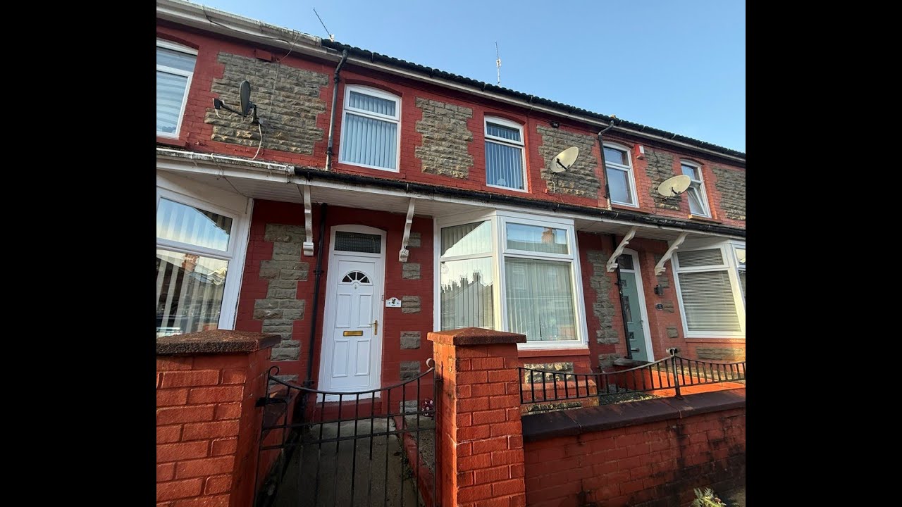 FOR SALE  | Blackwood | 3 Beds  | Large Kitchen\Breakfast | Off Road Parking | Chain Free