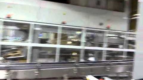 Robobox palletizing machine (krones)