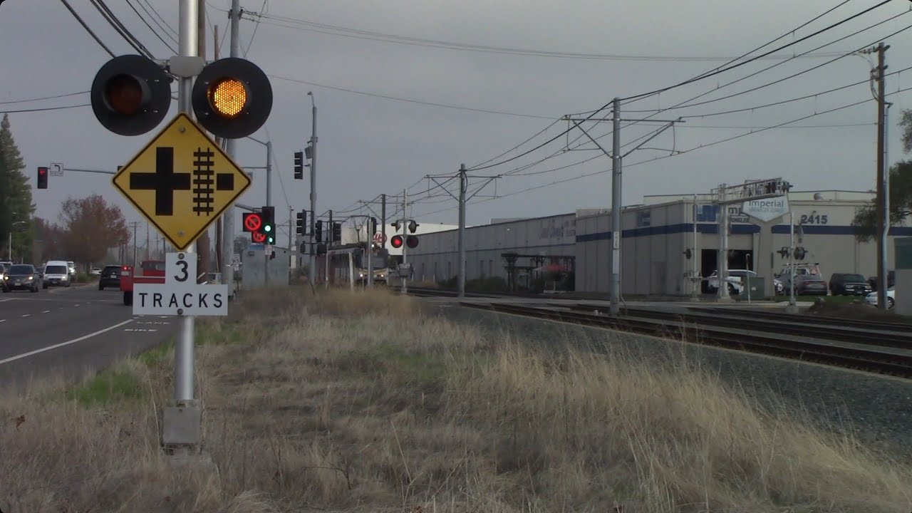 Mercantile Drive Railroad Crossing Yellow Flasher Crossing Activation
