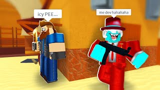 Beating Up A Purple Team Player In Arsenal Yup Pwned Arsenal Roblox - newspaper arsenal roblox