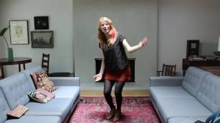 Moira Smiley Teaches "Bring Me Little Water Silvy" Body Percussion chords