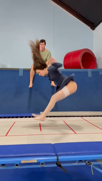 #helpmemakethismakesense #theothersideofmakebelieve #acrobatics #flip #butifyoucloseyoureyes