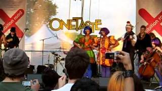 Ebony Bones Live @ Hyde Park - We Know All About You.