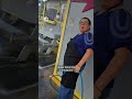Detención por faro descompuesto termina en autodeportación