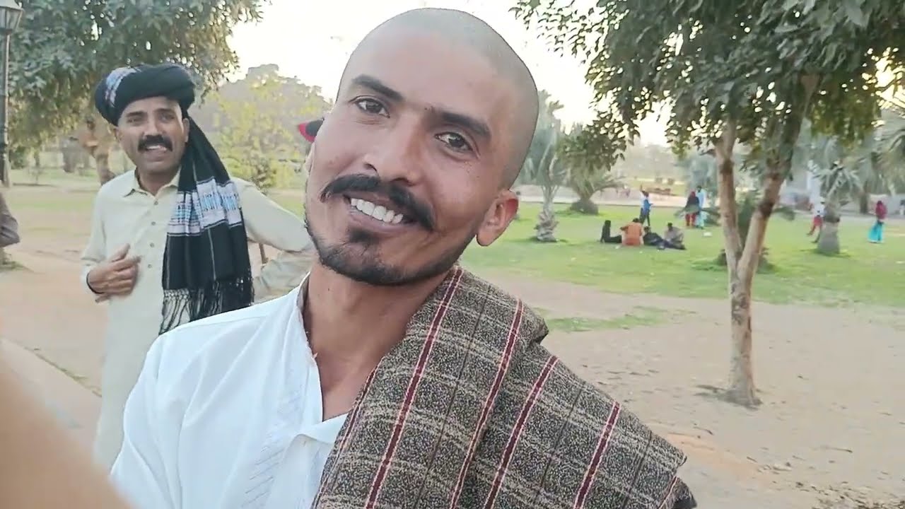 Lahore Badshahi Masjid Ka View | Chuhadry Mujeeb Gujjar | Vlogs 