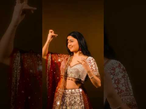 Kaahe Chhed Mohe | @ImanviEsmail | Bollywood Cover | Facial Expressions