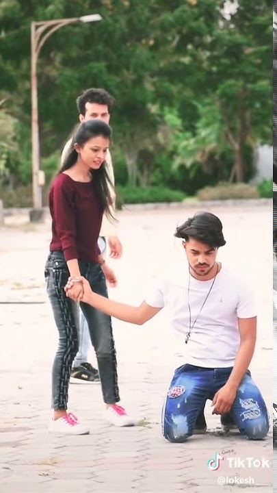 Dil Ki Hai Dhadkan Aankhon Ka Deedar Dil Ki Hai Dhadkan aankhon ka deedar Had Se Bhi Jyada Tumhe Karte Hai