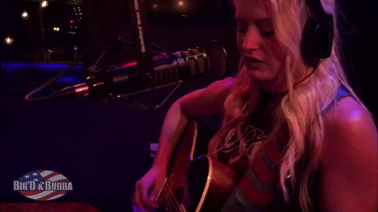 Stephanie Quayle - Drinking With Dolly Stephanie Quayle - Drinking With Dolly
