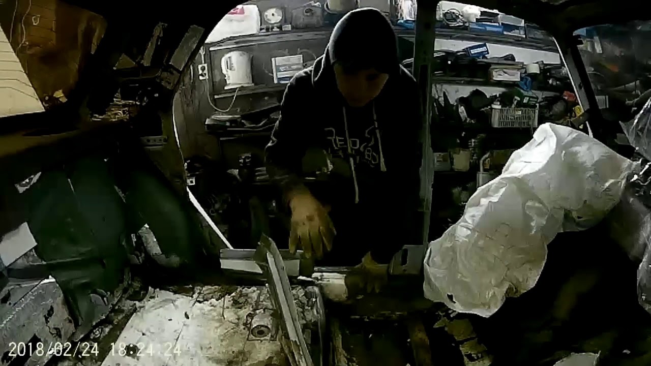 Замена задних лонжеронов вместе с полом на волге - YouTube