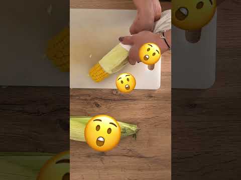 Кукуруза в микроволновке в початке за 5 минут. Лайфхак🔥🌽 Самый простой способ приготовить кукурузу