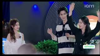 Download Lagu [Cut Show] Liu XieNing teaches BaiLu & Zhang LingHe dance BonBon Girls