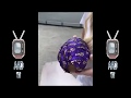 يهدى حبيبته بيضه كبيرة من الشكولاته انظرو ماذا وجدت؟؟؟؟