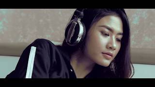 Emdee x DJ Canesya - Livin' it Up!