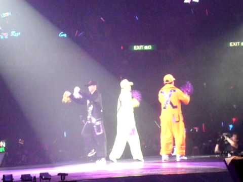LEON XU紅館演唱會2011第六場---黎明&李思捷Show