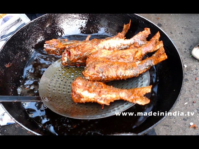 ROAD SIDE SALT FISH FRY MAKING | MUMBAI | STREET FOODS IN INDIA | 4K VIDEO street food