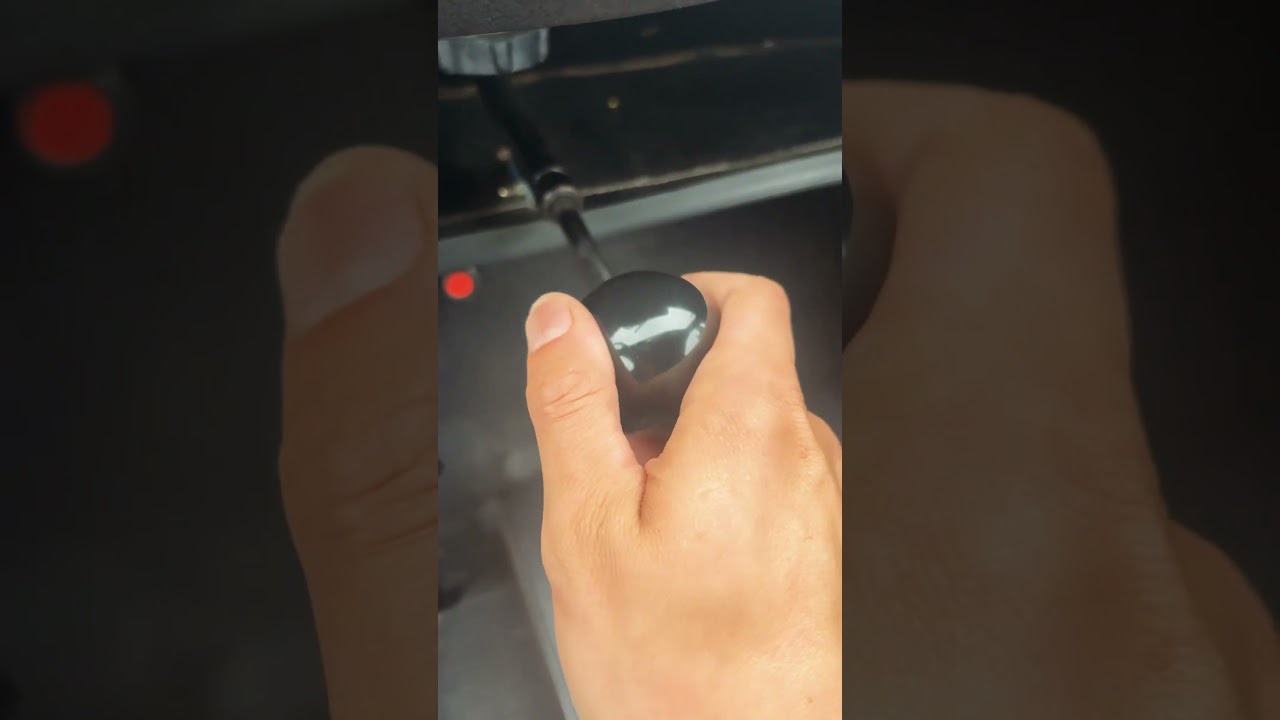 How to change gears in a Citroen 2CV - Odd but ingenious 