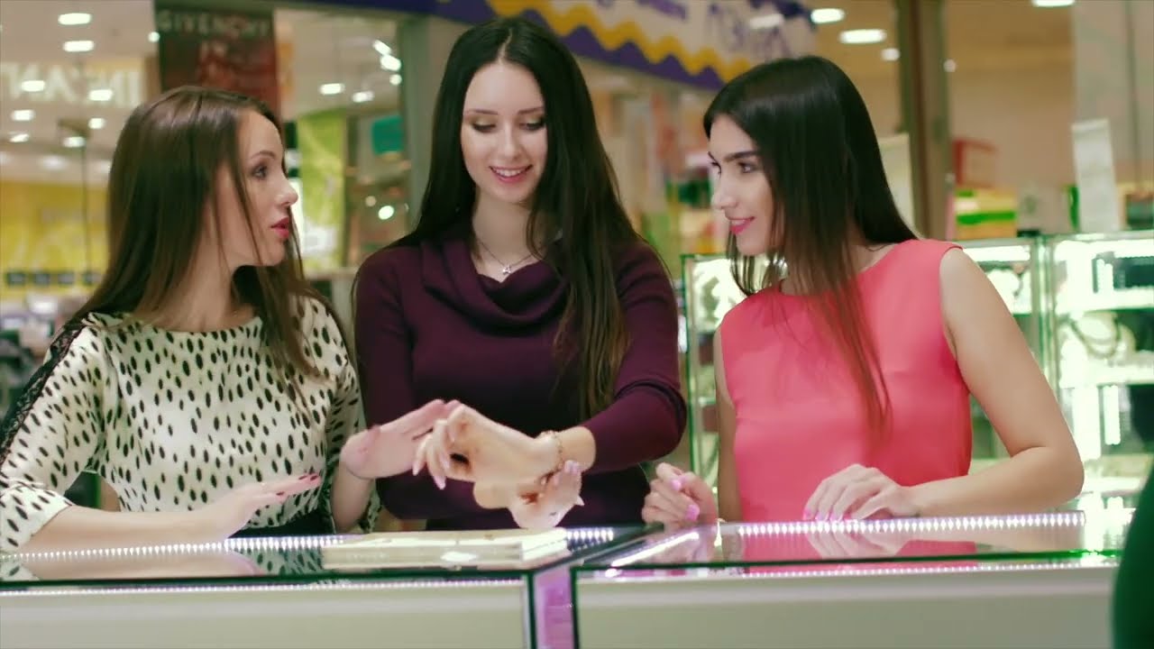 Jewelry and Collections Coverage | Schwab Insurance