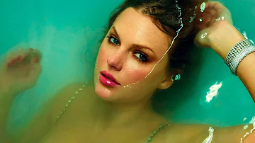 Taylor Swift - The Life of a Showgirl (feat. Sabrina Carpenter) (Audio)