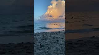 Huggy Wuggy And Kissy Missy Chilling At The Beach