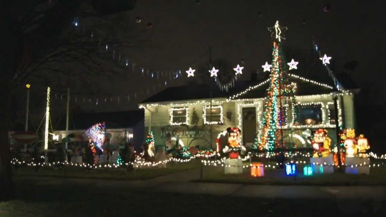 The Chipmunks Song Christmas Lights Show (Des Plaines, IL) 2012 YouTube