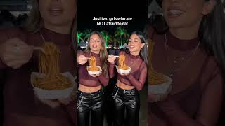 Stop worrying about festival diet rules, would you eat noodles like this with your bestie?