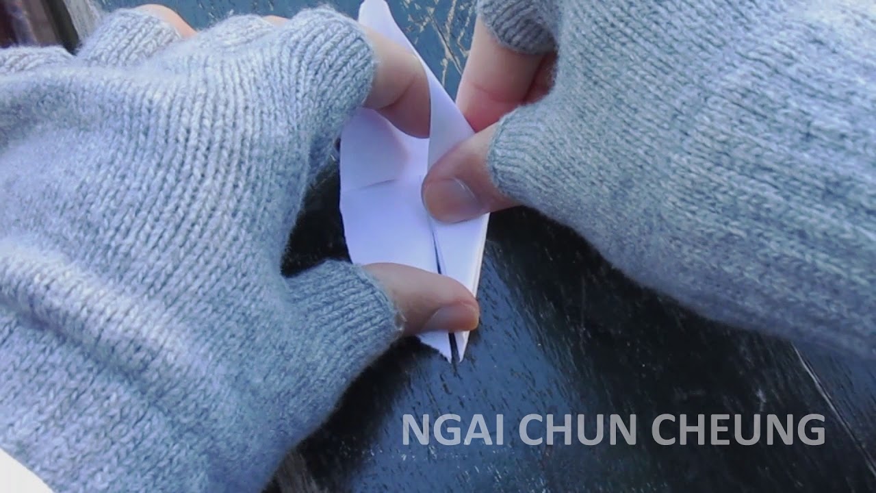 Origami Crane 04174 on 20160611 part 019 via Copenhagen YouTube