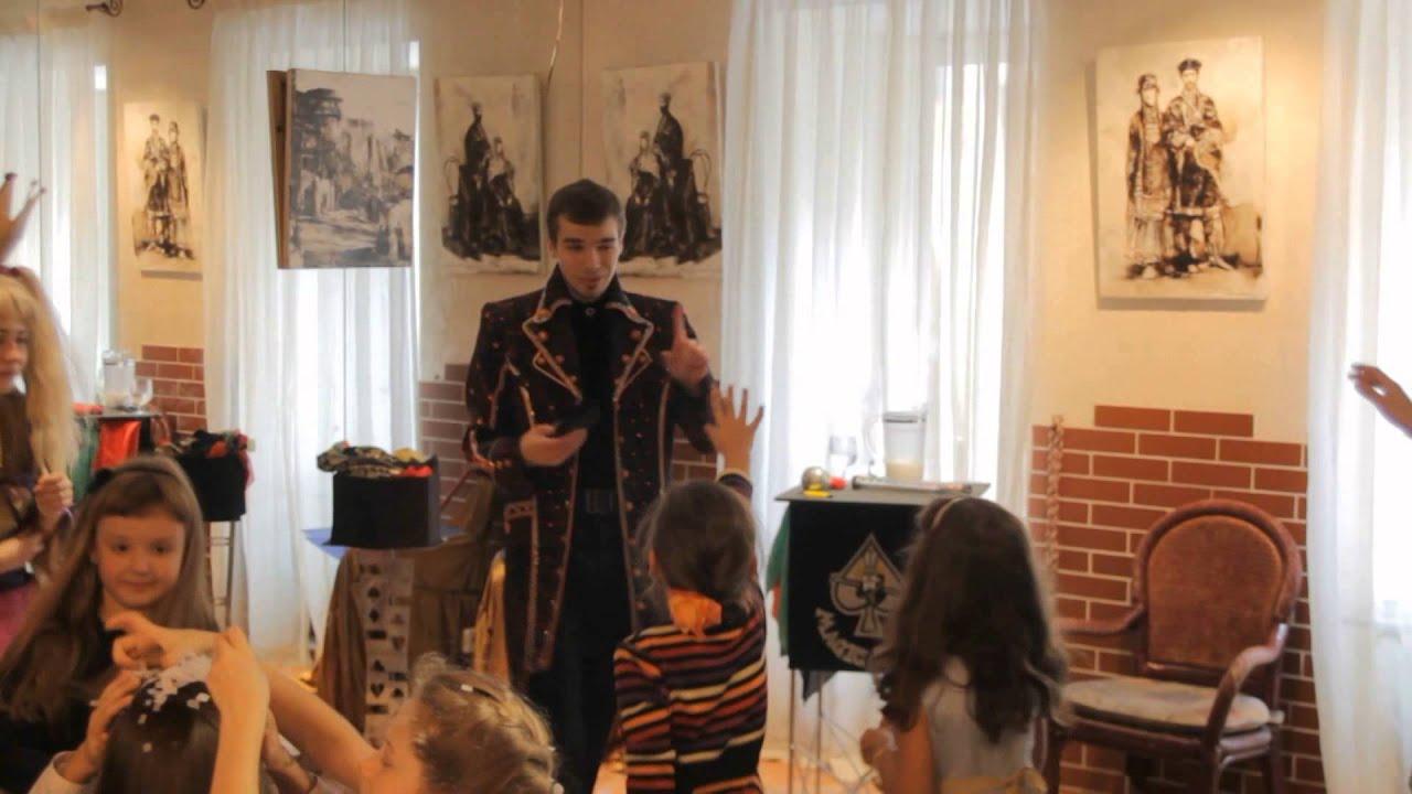 Фокусник на детский праздник. Фокусник Павел Волков,фокусы со зрителями ...