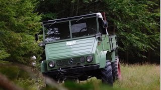 Heidelbeerernte und Pilzsuche mit Unimog 411