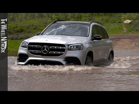 2020-mercedes-benz-gls-580-4matic-off-road-driving-|-irridium-silver