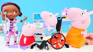 Doktor oyunu! George ağaçtan düşüp ayağını kırıyor! Peppa Pig oyuncakları!