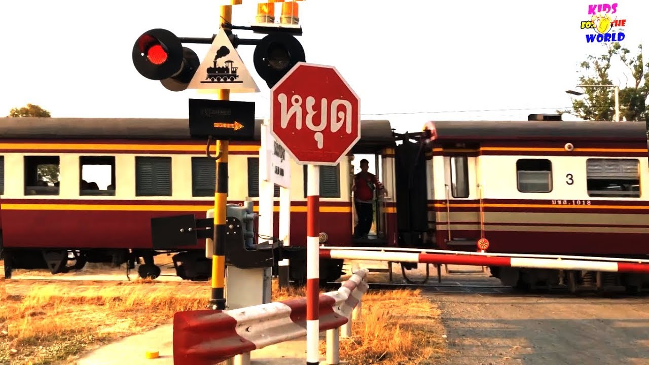 【น้องกัปตัน】พาชมเครื่องกั้นรถไฟแบบอัตโนมัติที่ศรีสะเกษ [Level Crossing in Country Thailand]