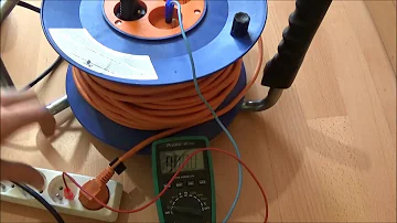 Může být prodlužovací kabel pouze dvoužilový?