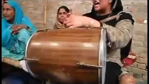 Kala dembho larya plz plug earphones