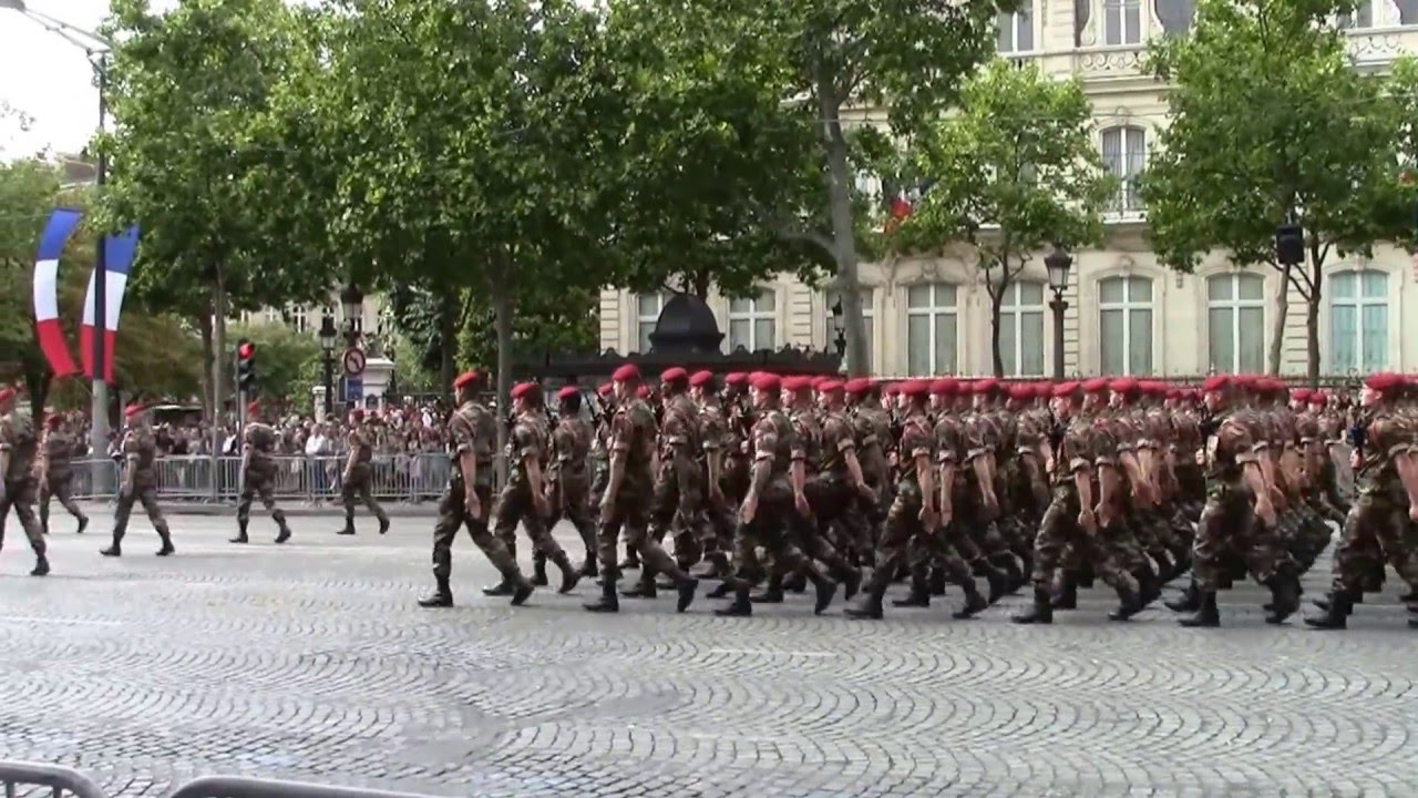 14 juillet 2015  - 17e Régiment du génie parachutiste (17e RGP)   Version plus longue