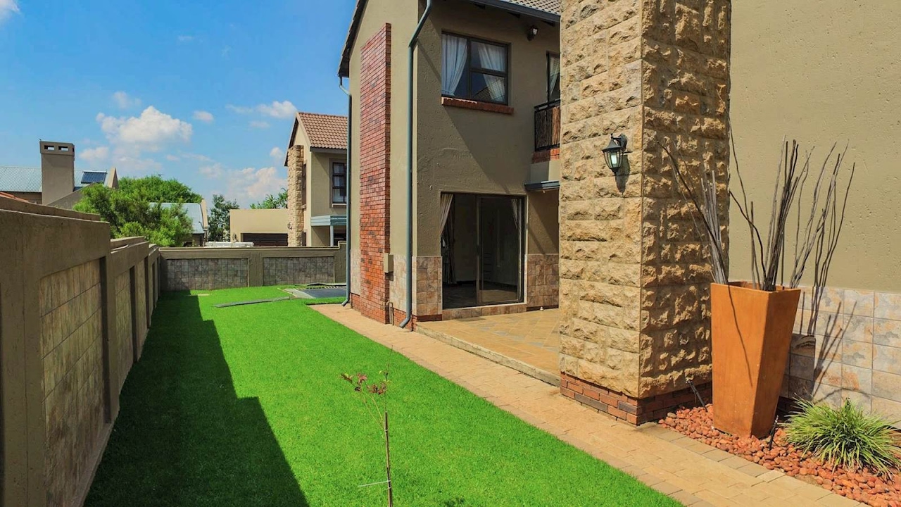 4 Bedroom House for sale in Gauteng Pretoria Pretoria East South