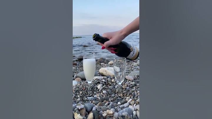 🥂🍾 #море #сочи #отдых #шампанское видео с шампанским на море