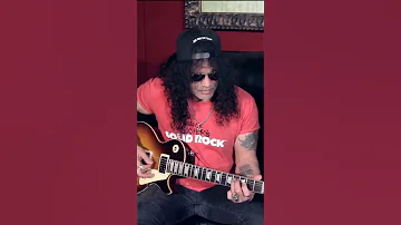 SLASH EXPLAINS HOW TO PLAY "WELCOME TO THE JUNGLE"