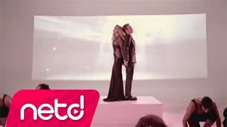 Vignette de la vidéo "Lara Fabian feat Mustafa Ceceli – Al Götür Beni"