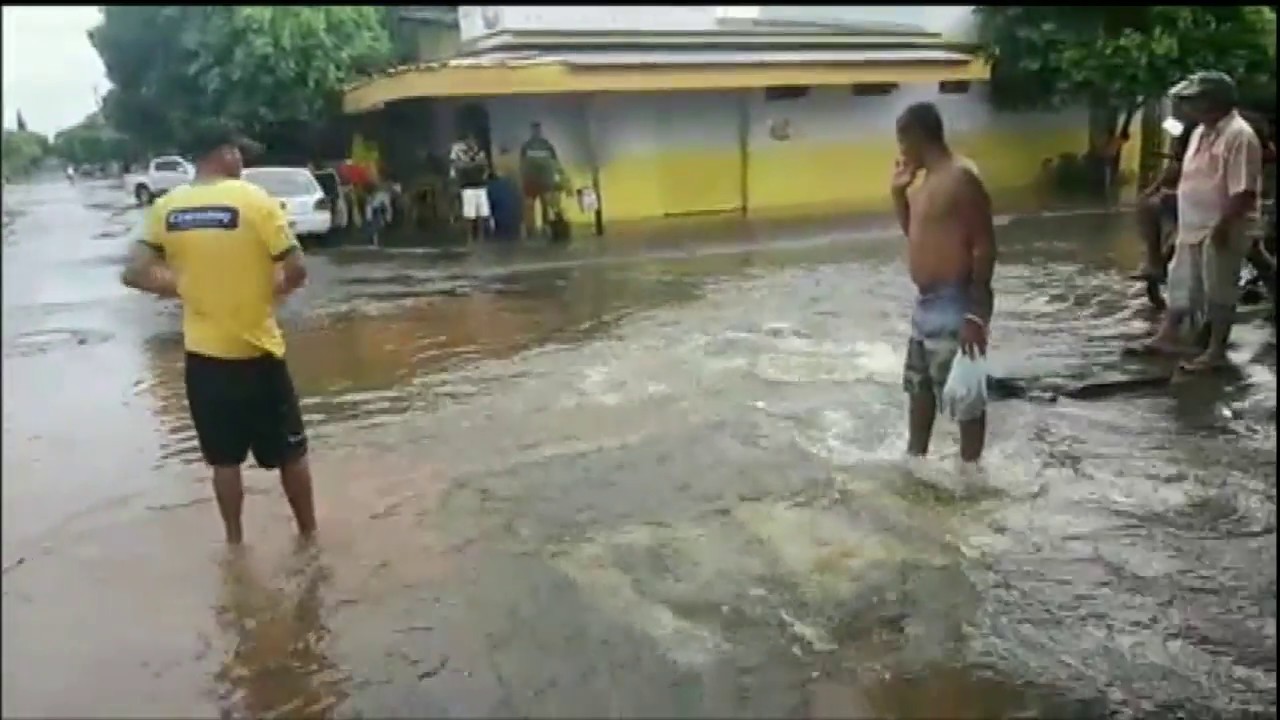 Avoir Images Moradores Aproveitam Enchente Para Pescar Em Rua De Guararapes Sp actualisé salutations