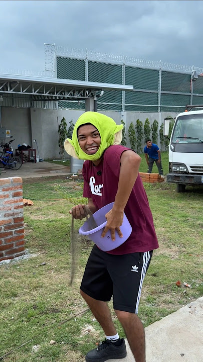 LARIN JR MOLETA DEMASIADO #comedia