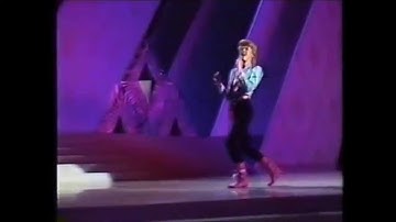Olivia Newton-John-Make a Move on me-video edit