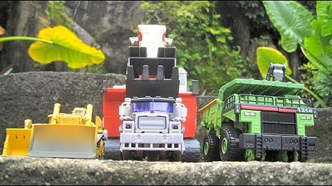 Devastator Devastation! - a Transformers: Revenge of The Fallen Stop Motion Short