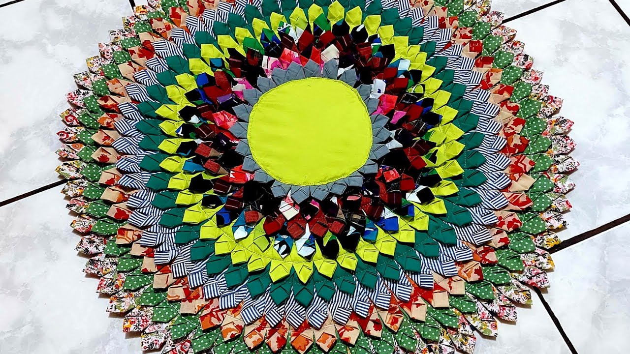 TAPETE DE BIQUINHOS REDONDO