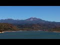紅葉シーズン迎えた忠別湖(忠別ダム)と大雪山系旭岳の望遠 @北海道美瑛町 Chubetsu lake & dam at Biei, Hokkaido