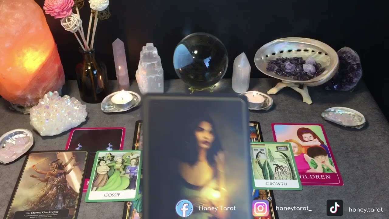 🔮 Chọn 1 tụ bài 💛 Ai đang đến với bạn 🎉😍🤤 | Honey Tarot